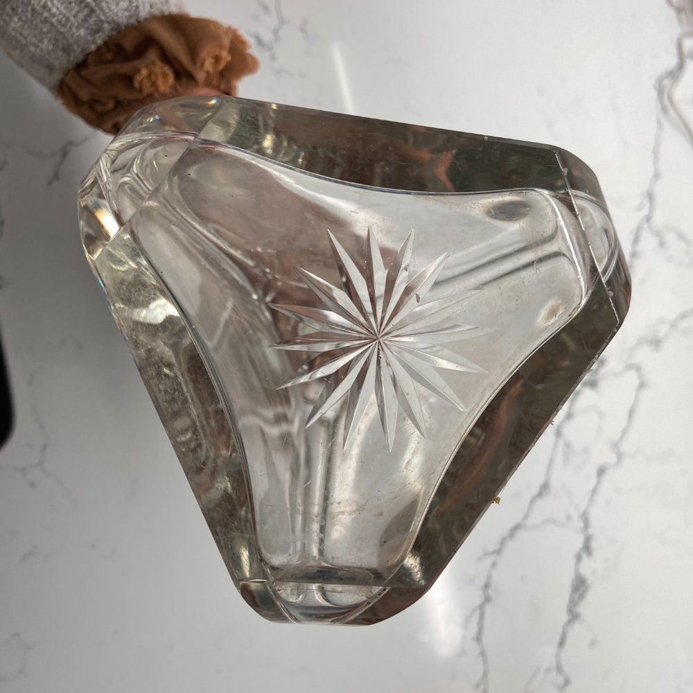 Beautiful Vintage Decanter - Picture 8 of 10